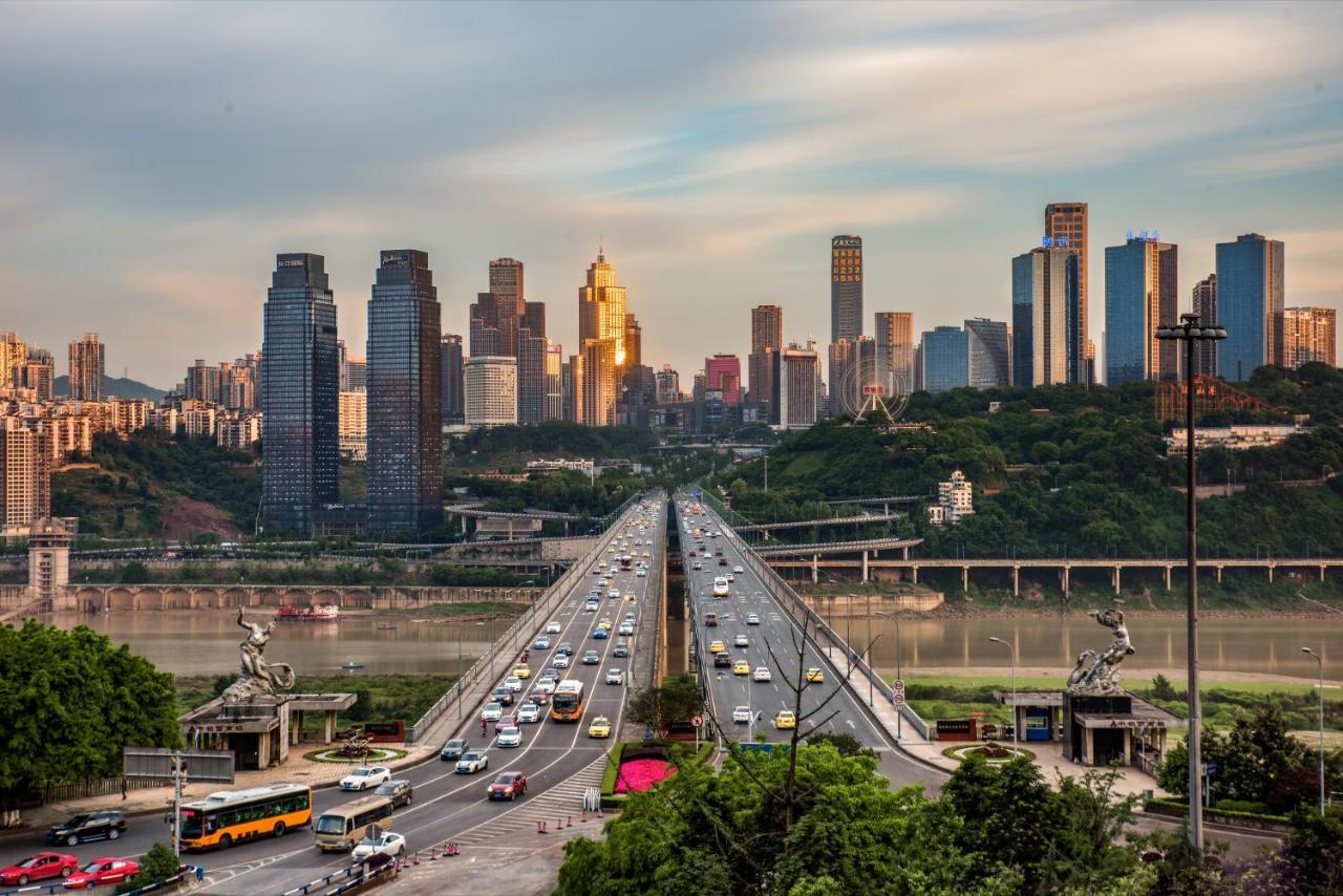 Radisson Blu Plaza Chongqing - Free 2 Bottle Of Local Beer Per Room During Stay Екстер'єр фото