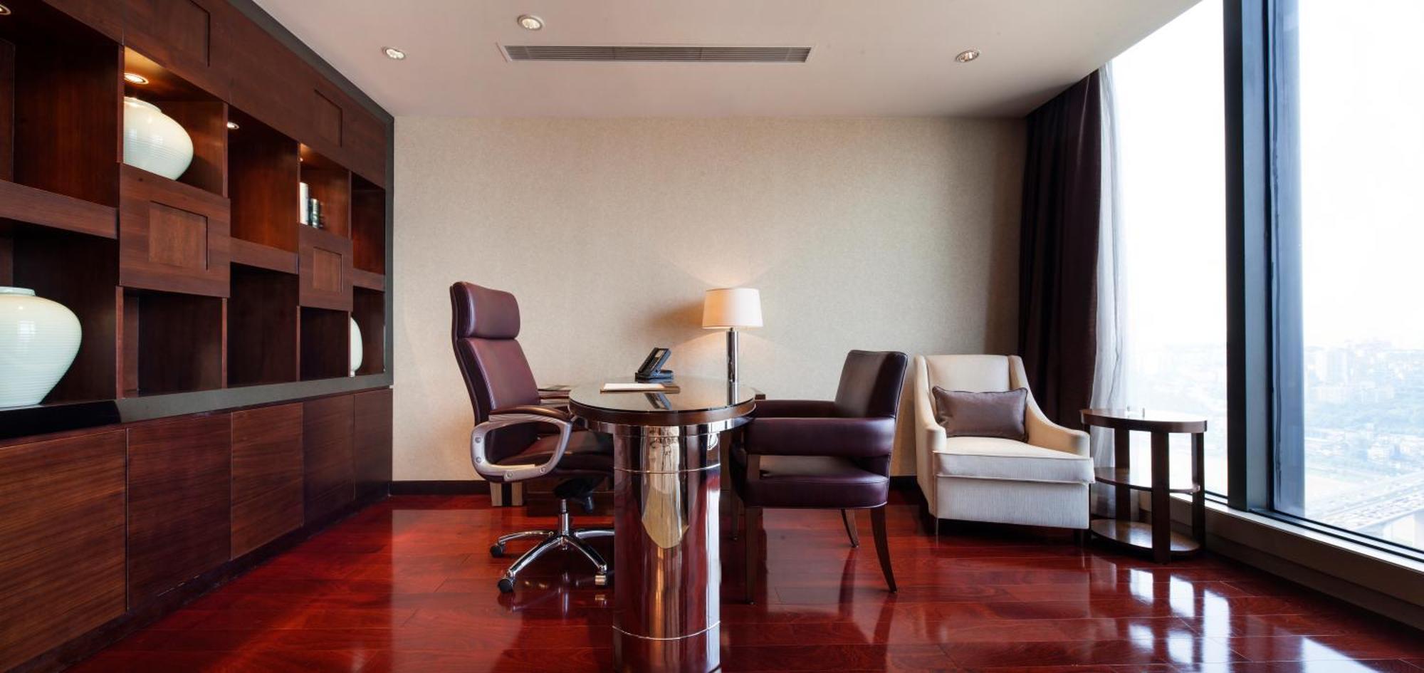 Radisson Blu Plaza Chongqing - Free 2 Bottle Of Local Beer Per Room During Stay Екстер'єр фото