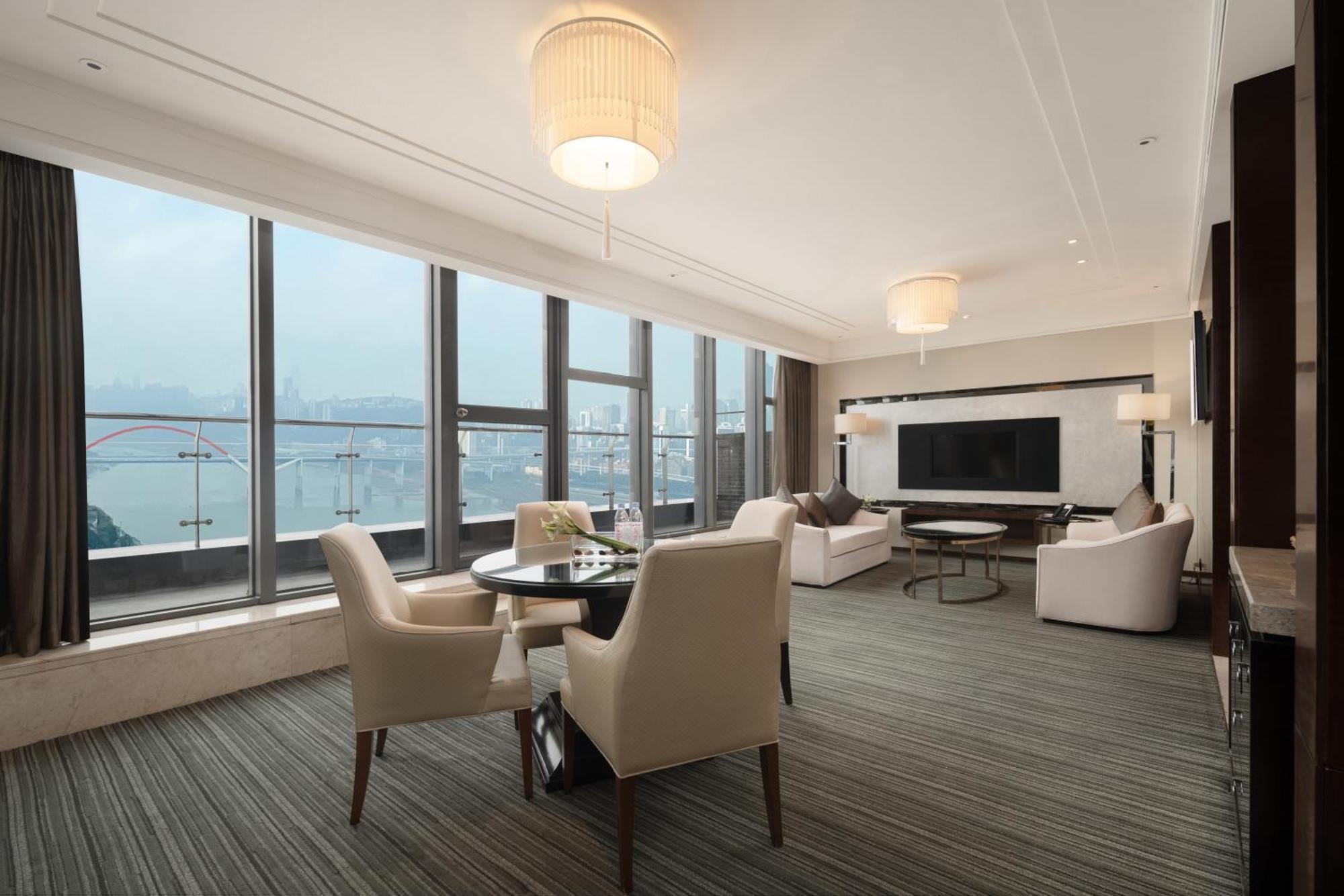 Radisson Blu Plaza Chongqing - Free 2 Bottle Of Local Beer Per Room During Stay Екстер'єр фото
