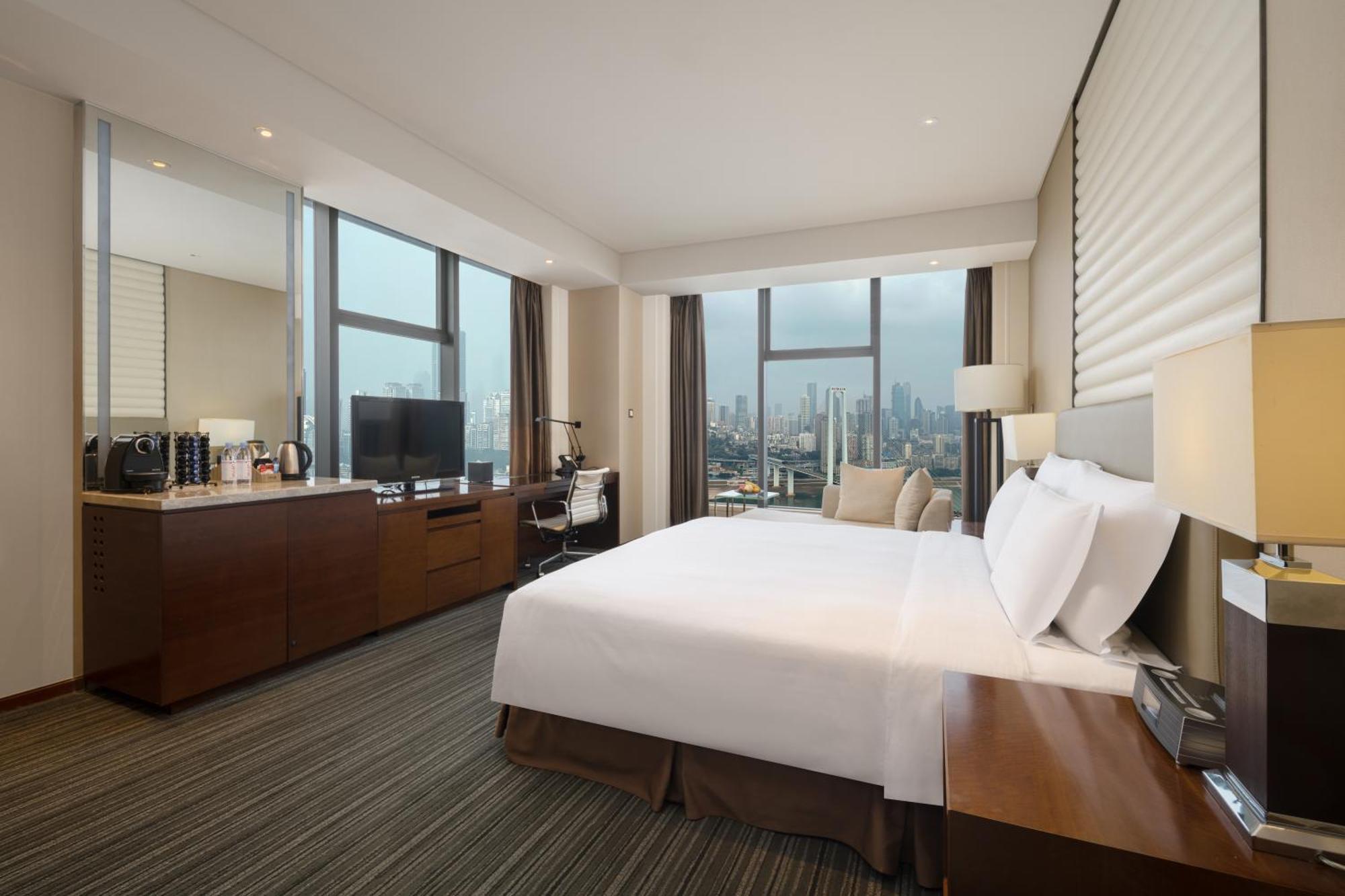 Radisson Blu Plaza Chongqing - Free 2 Bottle Of Local Beer Per Room During Stay Екстер'єр фото