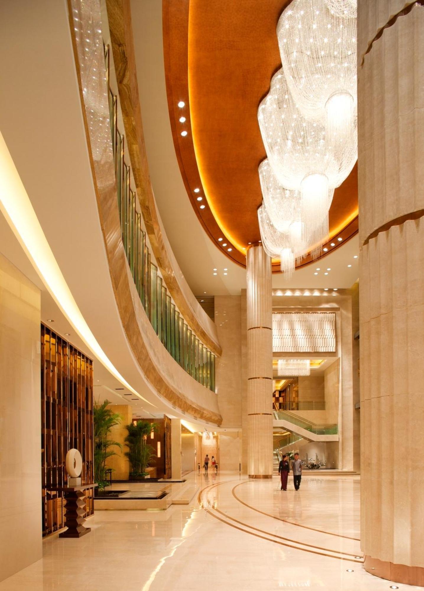 Radisson Blu Plaza Chongqing - Free 2 Bottle Of Local Beer Per Room During Stay Екстер'єр фото
