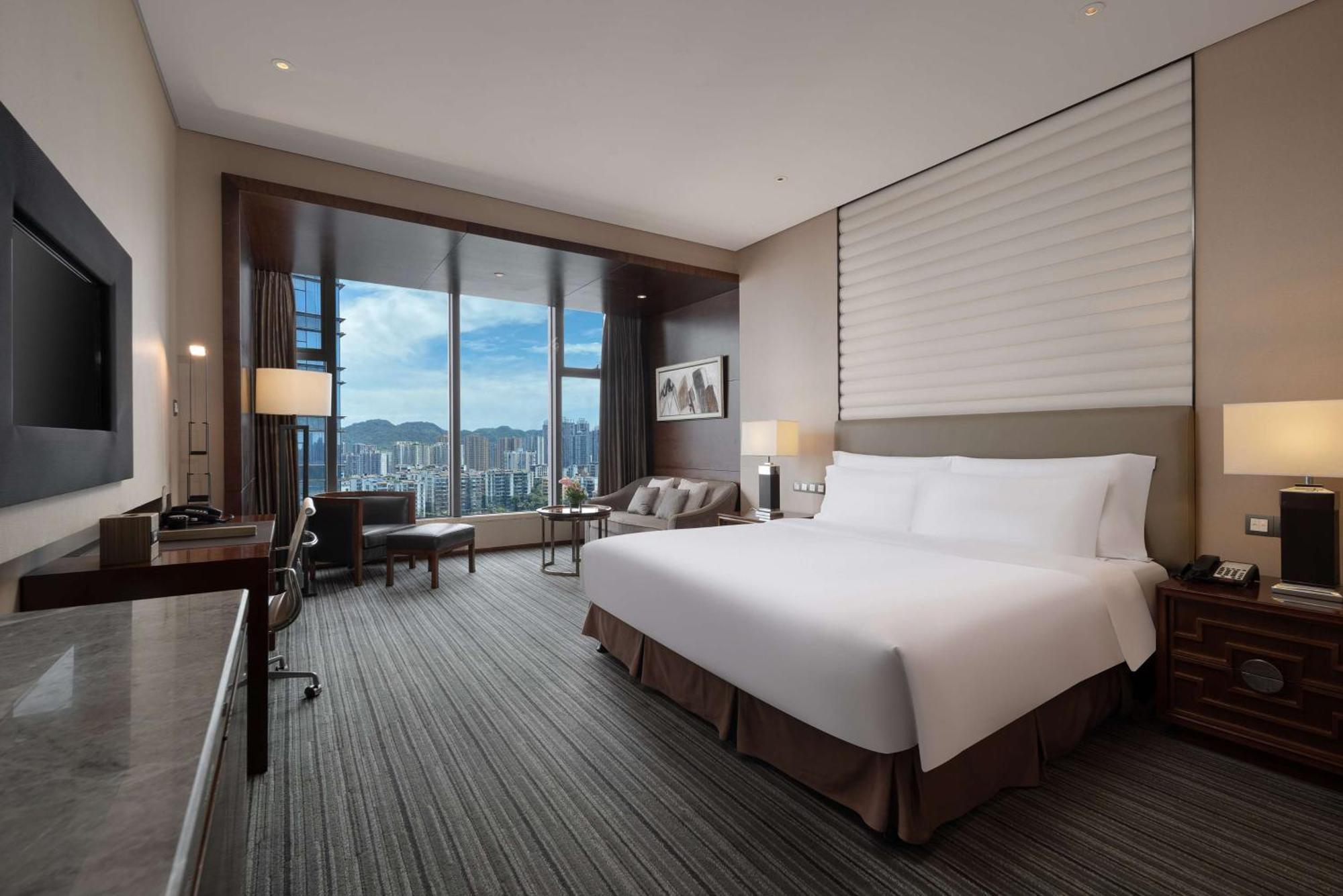 Radisson Blu Plaza Chongqing - Free 2 Bottle Of Local Beer Per Room During Stay Екстер'єр фото